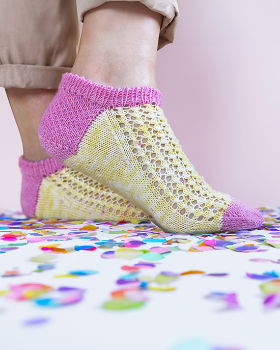 Speckle Pop Socks Knitting Pattern