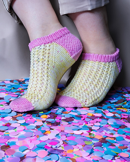 Speckle Pop Socks Knitting Pattern