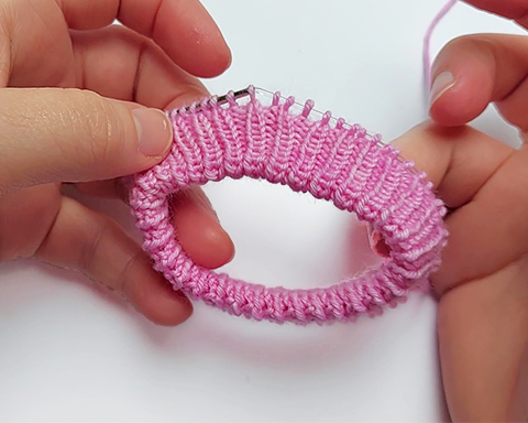 image showing the knitted join of a folded cuff