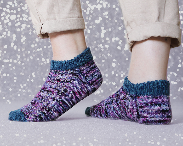 speckle pop socks showing the shaped cuff